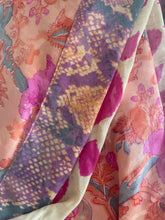 Afbeelding in Gallery-weergave laden, Gold & Silver Kimono Lang Melia Unique
