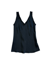 Afbeelding in Gallery-weergave laden, Top Seta Ruches V-hals Zwart