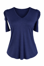 Afbeelding in Gallery-weergave laden, CdlC Top Puffy V-hals Navy Blue