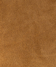 Afbeelding in Gallery-weergave laden, Cognac Lederen suède schoudertas Mia is een soepel vallende shopper met knoopsluiting en heeft aan de binnenkant van de tas een extra tasje met ritssluiting. Deze schoudertas is verkrijgbaar in verschillende kleuren. Afmeting tas is 40cm x 13cm x 35cm.
