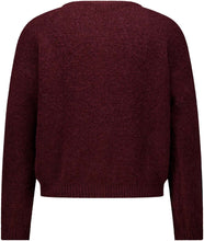 Afbeelding in Gallery-weergave laden, Donker Rood Vest Grande Chic in de kleur Bordeaux. Vest met ronde hals, lange mouwen en knoopjes. Super Zacht Vest en Trui ineen, nu al een bestseller! Grande Chic Vest van Beauregard is verkrijgbaar in verschillende kleuren.