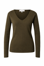 Afbeelding in Gallery-weergave laden, Rosemunde Pullover Cashmere Olive Night