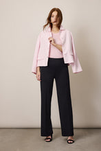 Load image into Gallery viewer, Zwarte Broek, Corel Broek Lily Uni Sport Black. Deze Corel broek wordt gekenmerkt door het sportieve model. Door de tijdloze pasvorm kan je de Lily zowel stoer als chique dragen. De broek heeft een elastische tailleband en wijde rechte pijpen. De kwaliteit is een comfortabele, middelzware stretchy materialenmix.