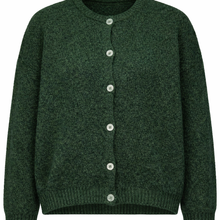 Load image into Gallery viewer, Groen Vest Grande Chic van Beauregard in de kleur kaki. Vest met een ronde hals, lange mouwen en knoopjes om het vest eventueel te sluiten, om het als trui te dragen. Oversized Vest is verkrijgbaar in verschillende kleuren.