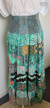Afbeelding in Gallery-weergave laden, Maxi Rok Patchwork Boho Blue
