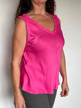 Afbeelding in Gallery-weergave laden, Fuchsia Top met Ruches