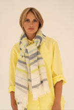 Load image into Gallery viewer, Ecru Sjaal van de Moment Amsterdam Collectie met afmeting 180cm x 100cm, in de kleuren ecru, grijs en felgroen. Met deze sjaal kun je jouw compleet witte outfit nét dat beetje extra kleur geven, prachtig!