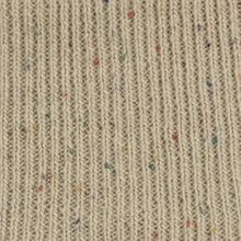 Afbeelding in Gallery-weergave laden, Rok Holli is een mooie A-lijn Maxi Rok in de Jane Lushka Collectie. Een rok met een elastieken brede rib band in Beige Melange. Deze rok heeft een beige kleur melange met subtiele gekleurde spikkels. Een duurzaam item, een zachte stof, comfortabel en stijlvol komen perfect samen in dit ontwerp. Deze rok is te combineren met de mooie top Clay in dezelfde stof. Het model is 1,79 cm lang en draagt maat S.