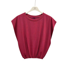 Afbeelding in Gallery-weergave laden, Superleuk Ballon T-shirt van Mooij. Deze cropped top met elastieken band is een echte must-have en verkrijgbaar in verschillende kleuren. Een comfortabele top met kap mouwen, geschikt voor maten S t/m XL