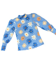 Afbeelding in Gallery-weergave laden, Blauwe Top Turtle van de Soft Collectie van Chastar. Een frisse en moderne top met bloemen van een zachte stof, in combinatie maten verkrijgbaar.