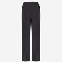 Load image into Gallery viewer, Jane Lushka Broek van Travelkwaliteit, Pants Tamar U223114 is een nette lange broek met rechte pijpen. Broek heeft een knoop en rits om te sluiten, heeft lussen voor een ceintuur en paspel zakken op de achterkant.