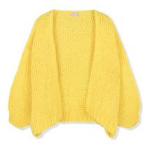 Afbeelding in Gallery-weergave laden, Zacht Geel Grofgebreid Vest van Beauregard, Beau19067 (Giallo 114). Vest is in de maat one size en is verkrijgbaar in verschillende kleuren.