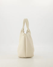 Afbeelding in Gallery-weergave laden, Tas Baby Lou is een praktische en elegante handtas met een afneembaar en verstelbaar hengsel, waardoor deze tas zowel als handtas als crossbody gedragen kan worden.