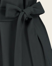 Load image into Gallery viewer, Antraciet grijze Jurk Nico Easy Wear BB9120 is een chique jurk, toch sportief uit de basis collectie van Jane Luskha. Model shirtjurk heeft steekzakken, een kraag, knoopjes van boven tot onderen en een ceintuurband. De jurk is uitgevoerd in de kleur antraciet grijs (grigio notte) en is van de bekende travel kwaliteit.