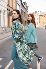 Afbeelding in Gallery-weergave laden, Groene Broek van Dame Blanche, Filou-935 Jasmi Pool, is een stijlvolle broek met wijde pijpen en een persvouw, model flared. Broek heeft elastiek in de tailleband en is verkrijgbaar in de kleuren : Pool, Zwart.