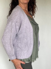 Afbeelding in Gallery-weergave laden, Violet vest grof gebreid vest van Beauregard, Beau19067 in de kleur paars (Purple 5721). Vest is in de maat one size en is verkrijgbaar in verschillende kleuren: Marineblauw, Paars, Violet.