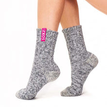 Afbeelding in Gallery-weergave laden, SOXS Dames Medium Bubble Gum, SOX3133, deze sokken hebben een roze label. Door een combinatie van traditioneel schapenwol en moderne technologie heeft SOXS een wollen sok ontwikkeld die niet kriebelt. 100% anti-prikgarantie en met deze sokken heb je geen last meer van koude voeten.