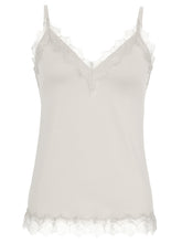 Load image into Gallery viewer, Beige Top Billie Strap van Rosemunde is een strap top met kant en spaghettibandjes. De top is als een mooie basis te dragen en te combineren met een Rosemunde Pullover.