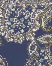 Load image into Gallery viewer, Jane Lushka Top Camila UP62226045 is een top met Paisley print, heeft lange mouwen met boord en knoopjes. De hals heeft een kleine opstaande kraag en wordt aan de achterkant gesloten met een knoopje. Deze prachtige top/blouse is van de bekende travelstof.