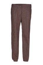 Load image into Gallery viewer, Dame Blanche Cognac stijlvolle Vera 772 Gaga broek heeft wijde pijpen, model flared, heeft stretch, zachte stof en voelt aan als jogging. Deze broek is verkrijgbaar in de kleuren : Blauw, Cognac. Combineer deze broek met de stijlvolle top Axine 322 Flex Purple of knitwear top Carine 490 Bamboo, verkrijgbaar in Ecru, Blauw, Roze.