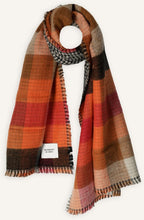 Load image into Gallery viewer, Sjaal Galbury Tangarine Orange

