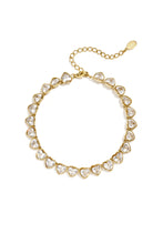 Load image into Gallery viewer, Een prachtige goudkleurige armband met zirkonia steentjes in hartjesvorm, lengte : 17cm + 5cm + 2cm. Leuk om cadeau te geven. Bestel nu online bij Yucicoco. 
