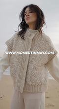 Load image into Gallery viewer, Vest Belgium Oatmeal Cream
