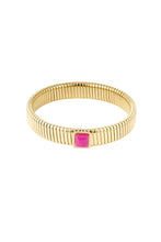 Afbeelding in Gallery-weergave laden, Goudkleurige Bohemian Armband met Roze fantasie steen. Breedte armband is ca. 1cm en is van stainless steel.
