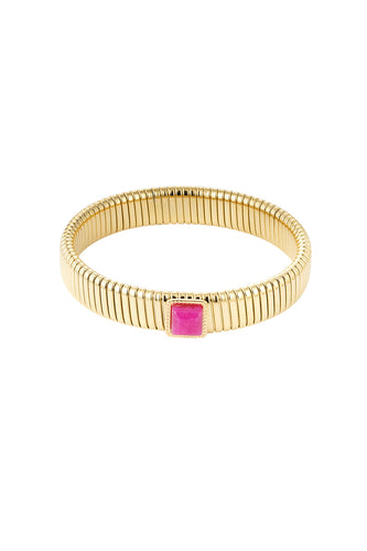 Goudkleurige Bohemian Armband met Roze fantasie steen. Breedte armband is ca. 1cm en is van stainless steel.