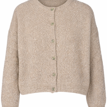 Load image into Gallery viewer, Beige Vest 'For Her' van So Beau by Beauregard in de kleur Beige (2510). Vest met een ronde hals, lange mouwen en knoopjes om het vest eventueel te sluiten, om het als trui te dragen. Vest is verkrijgbaar in verschillende kleuren. Super Zacht Vest, is nu al een van onze bestsellers!

