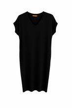 Afbeelding in Gallery-weergave laden, Mooij Jurk Jogging V-hals Zwart
