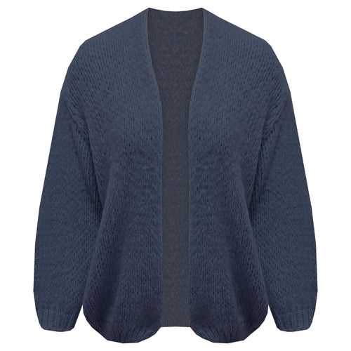 Donkerblauw Vest, een oversized grofgebreid vest met pofmouwen. Vest is one size, draagbaar van maat S t/m XXL en is verkrijgbaar in verschillende kleuren. Vest kriebelt en pikt niet!