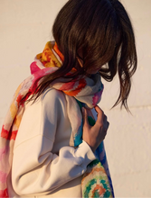 Load image into Gallery viewer, Sjaal Amber Bright Pink

