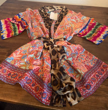 Load image into Gallery viewer, Kimono Kort Maya Multicolor Unique
