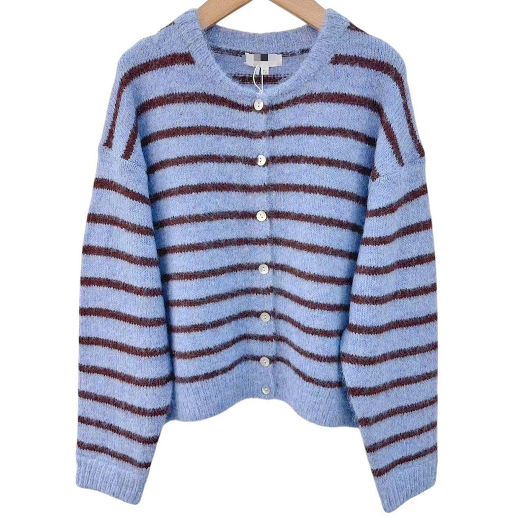 Blauw Gestreept Vest, in de vrolijke kleurencombinatie blauw met bruin. Knitwear Vest met boothals, lange mouwen en knoopjes. Superleuk trendy en speels vest!