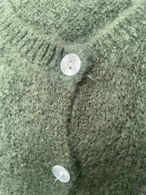 Load image into Gallery viewer, Groen Vest Grande Chic van Beauregard
