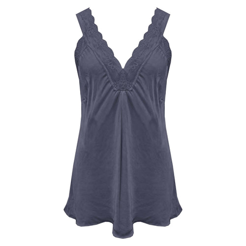 Baluwe Top Navy, satijnen singlet / hemd met kant van Nayyar. Deze top van viscose is tijdloos en kan het gehele jaar door gedragen worden. Het achterpand is voorzien van elastiek. Deze top is verkrijgbaar in verschillende kleuren: Antraciet, Paars, Wit, Kobalt, Navy, Jeansblauw, Fuchsia, Lichtgroen, Geel, Zwart.