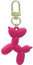 Afbeelding in Gallery-weergave laden, Geef je tas, sleutelbos of etui een speelse touch met deze schattige Dog Balloon charm keychain. 
