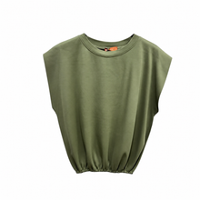 Load image into Gallery viewer, Superleuk Ballon T-shirt van Mooij. Deze cropped top met elastieken band is een echte must-have en verkrijgbaar in verschillende kleuren. Een comfortabele top met kap mouwen, geschikt voor maten S t/m L.
