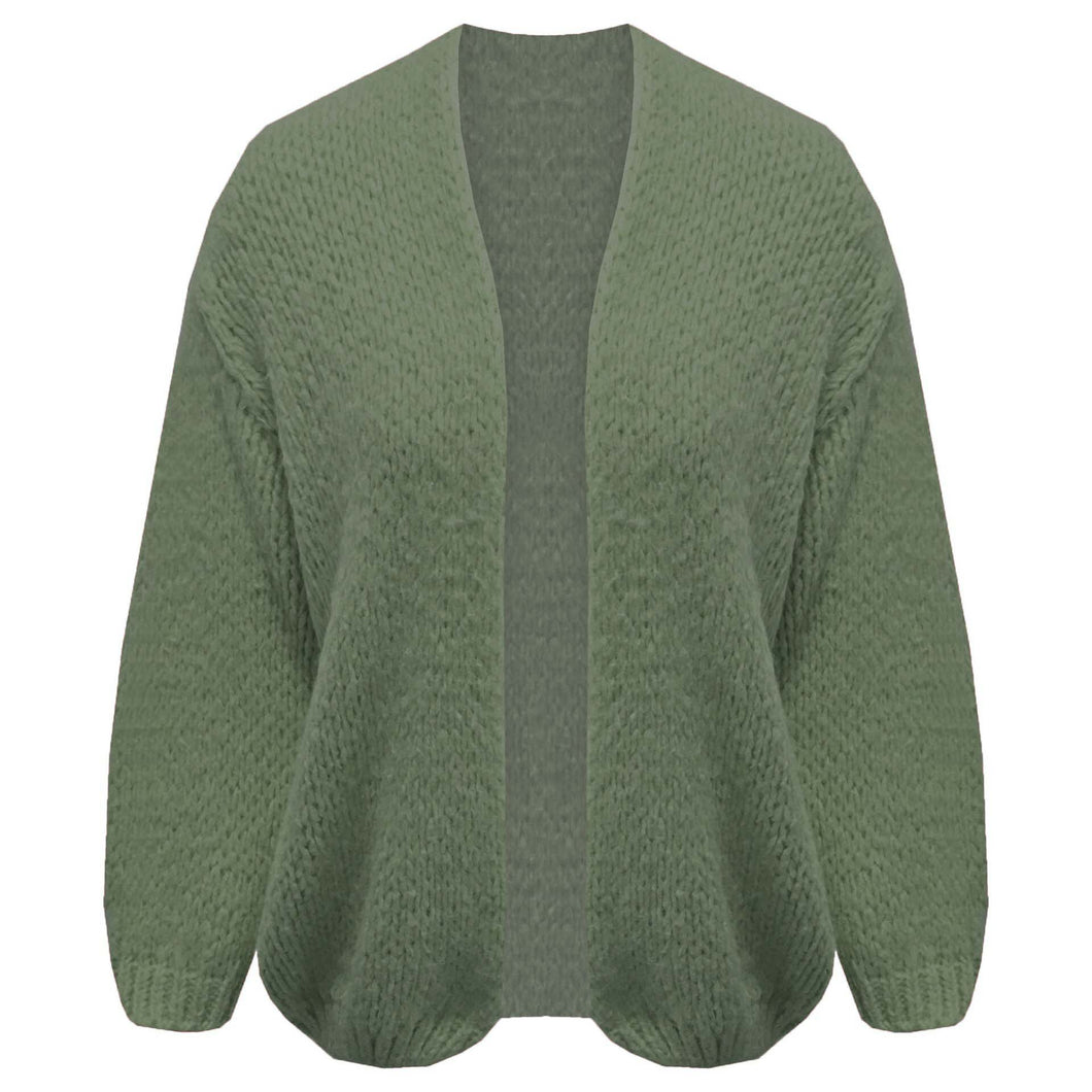 Mosgroen Vest, een oversized grofgebreid vest met pofmouwen. Vest is one size, maat S t/m XXL en in verschillende kleuren. Vest kriebelt en pikt niet!