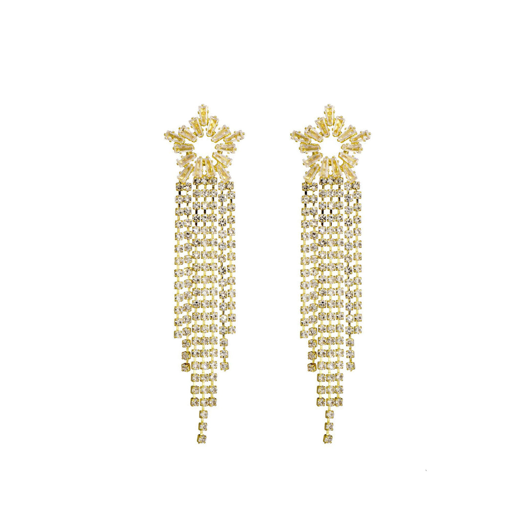 Oorbellen Sterre zijn lange elegante oorbellen met lange slierten afgezet met siersteentjes. Perfect voor feestelijke gelegenheden en voor wat glamour!