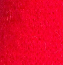 Afbeelding in Gallery-weergave laden, Rood Vest Grande Chic in de kleur rouge (2986). Vest met ronde hals, lange mouwen en knoopjes. Super Zacht Vest en Trui ineen, nu al een bestseller!
