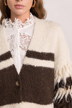 Afbeelding in Gallery-weergave laden, Beige Vest met Bruin en Franjes. Vest is one size, draagbaar van maat S t/m XL.
