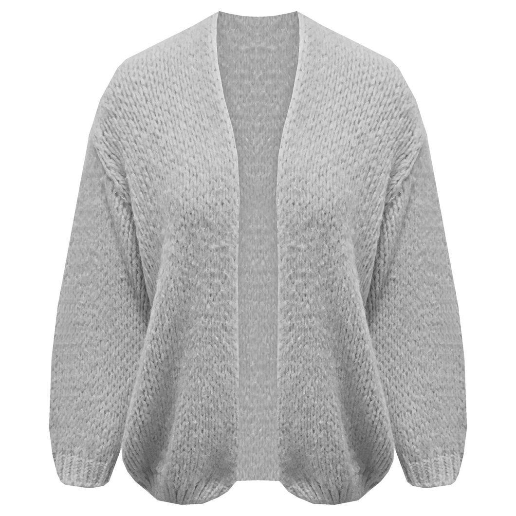 Lichtgrijs Vest, een oversized grofgebreid vest met pofmouwen. Vest is one size, maat S t/m XL en in verschillende kleuren. Vest kriebelt en pikt niet!