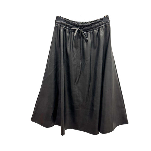 Trendy Imitatieleren Rok met Strik. Comfortabel, stijlvol en perfect voor elke look – van casual tot chic! Geef je outfit een stijlvolle upgrade met deze PU rok!