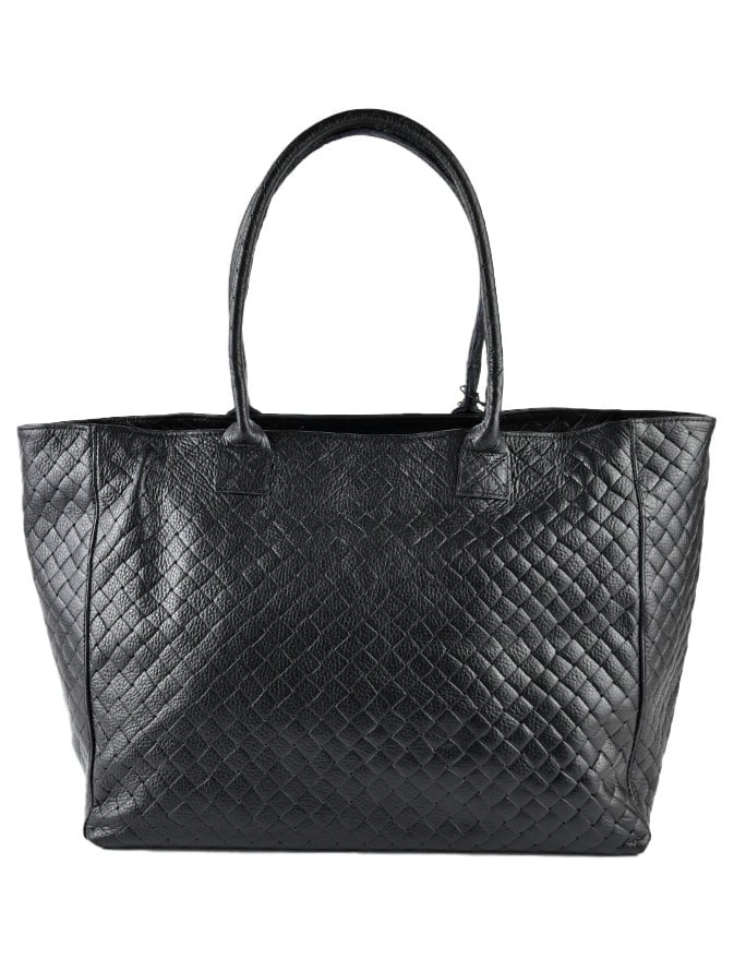 Zwarte tas van leer met een fijn gevlochten look, een shopper met veel opbergruimte. Tijdloos en elegant, ideaal voor zowel werk als casual gebruik.