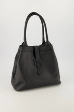 Afbeelding in Gallery-weergave laden, Zwarte Tas helia-classic-grain-schoudertas
