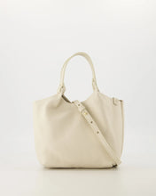 Afbeelding in Gallery-weergave laden, Tas Baby Lou is een praktische en elegante handtas met een afneembaar en verstelbaar hengsel, waardoor deze tas zowel als handtas als crossbody gedragen kan worden.

