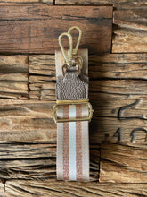 Load image into Gallery viewer, Lederen Bagstrap Metallic Taupe
