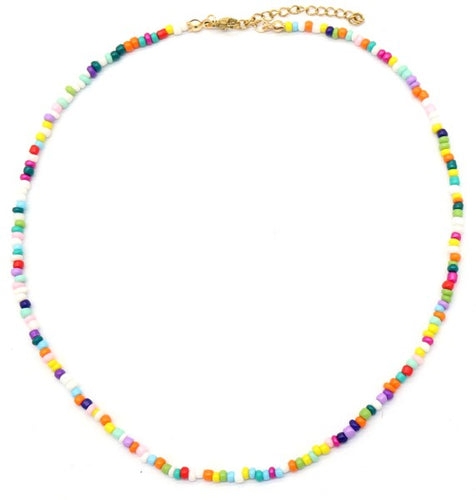 Kralen Ketting Multicolor, met deze ketting voeg je kleur toe aan je outfit. Ketting heeft kleine kraaltjes, een lengte van 47cm en is te verlengen met een kettinkje. Ketting is verkrijgbaar in verschillende kleuren: Turquoise, Roze, Geel, Zacht Roze, Paars, Oranje, Koraal, Groen, Mint, Wit, Zwart, Multicolor.